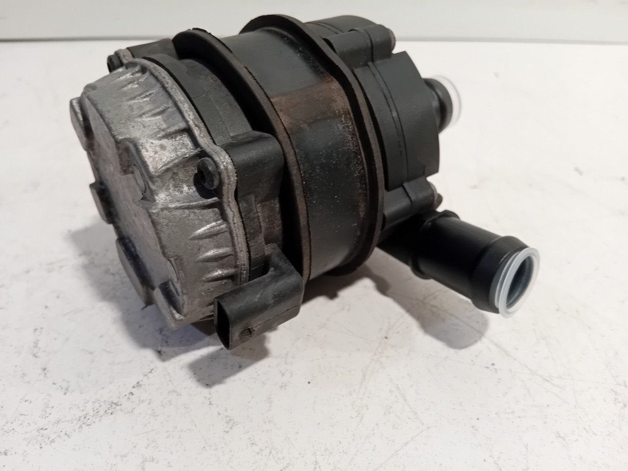 Waterpomp Volkswagen Golf, Onderdelen@venauto.nl, Van der Ven Autorecycling B.V., Gebruikt, Seat