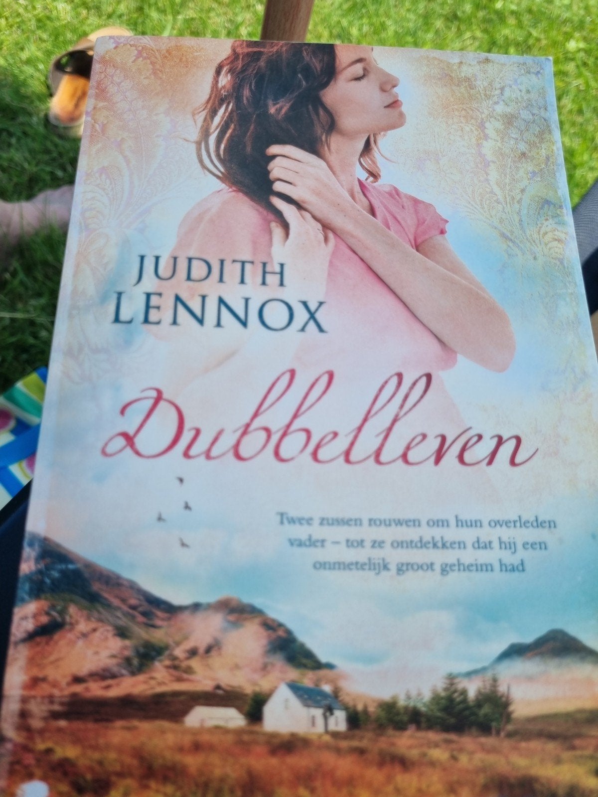 Judith Lennox - Dubbelleven, Ophalen of Verzenden, Zo goed als nieuw, Judith Lennox