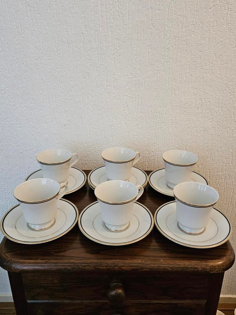 Laklain Fine China Dankotuwa kop en schotel set, Ophalen