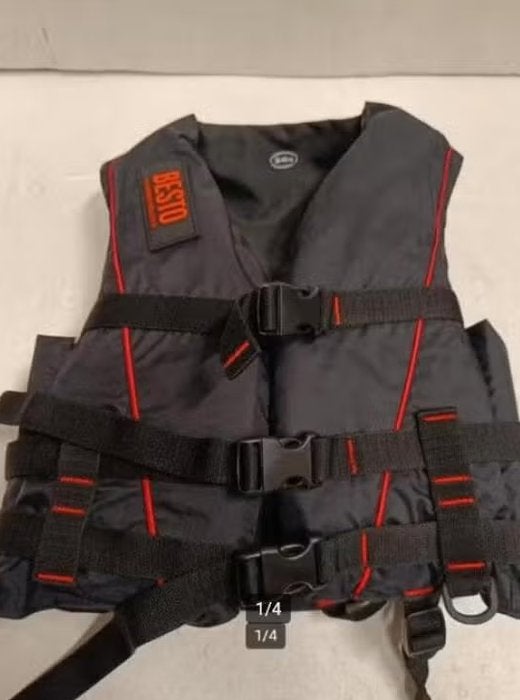 Besto watersportvest 30-40kg, Kind, Ophalen of Verzenden, Zo goed als nieuw, Reddingsvest of Zwemvest