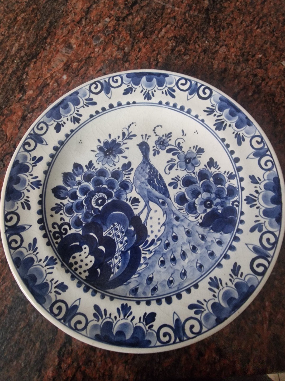 Antiek Delfts Blauw bord met pauw uit de 20e eeuw, Antiek en Kunst, Ophalen of Verzenden