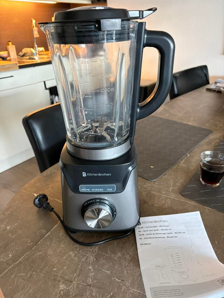 Nieuwe blender v Kitchenbrothers 1200 watt, Ophalen of Verzenden, Nieuw, 3 snelheden of meer