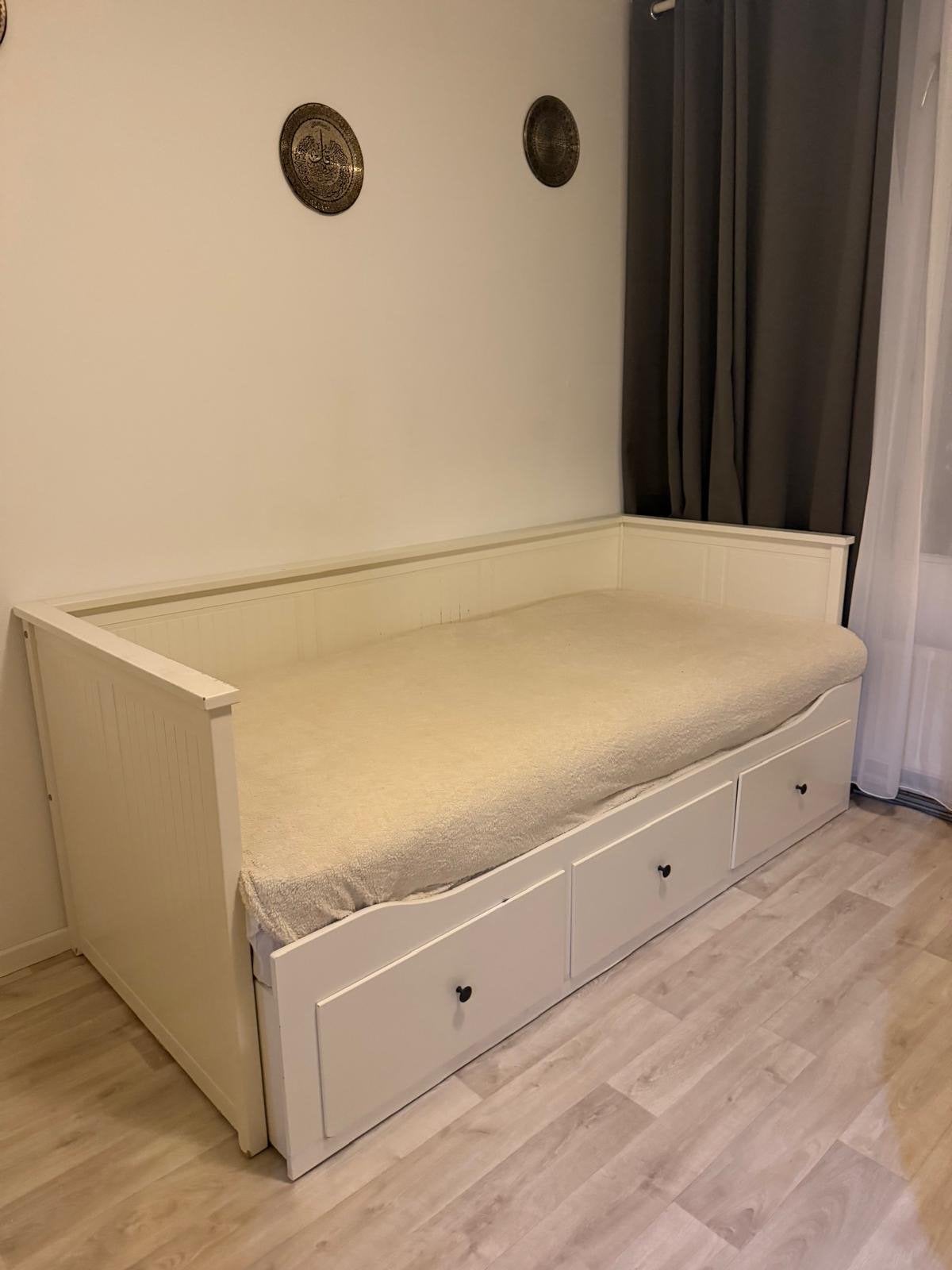 IKEA Hemnes Bedbank met 3 lades - Wit, Huis en Inrichting, Ophalen, Gebruikt, Eenpersoons, Wit