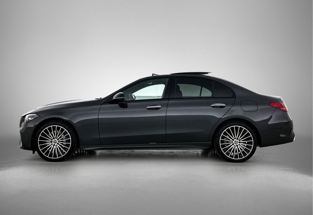 Mercedes-Benz C-Klasse 300 e Business Solution AMG | Comfort, Auto's, Mercedes-Benz, Automaat, Achterwielaandrijving, Zwart, Bedrijf