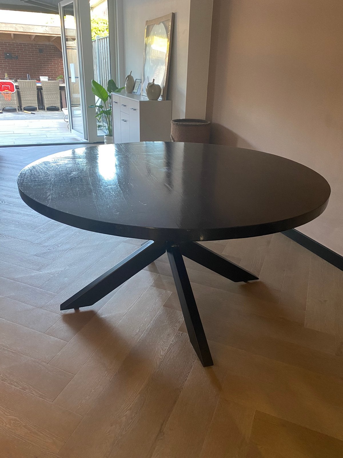Lakzwarte ronde eettafel 150 cm, Ophalen, Gebruikt, 100 tot 150 cm, Rond