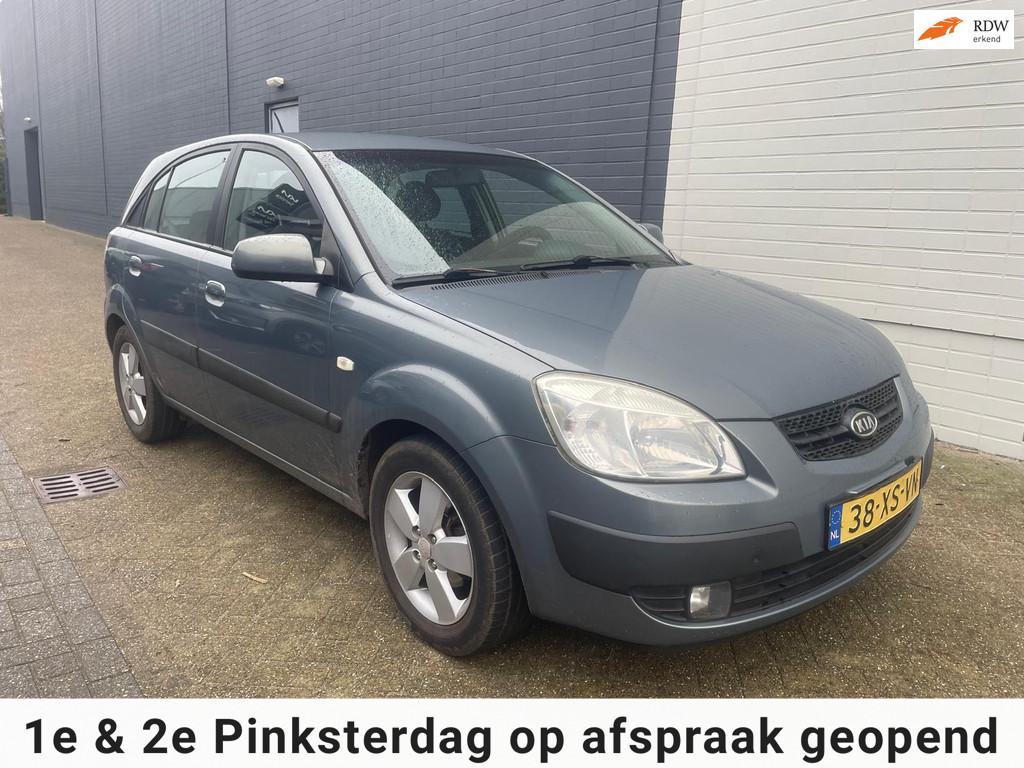 Kia Rio 1.4 Festival 5DRS 97pk AIRCO TREKHAAK ISOFIX NAP LMV, Voorwielaandrijving, Stof, Gebruikt, Metallic lak