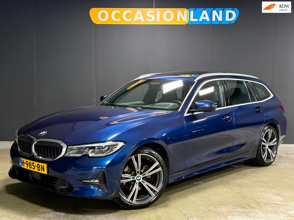 BMW 3-serie Touring 320d xDrive High Executive|KANTELDAK|360, Blauw, Diesel, 3-Serie, 750 kg