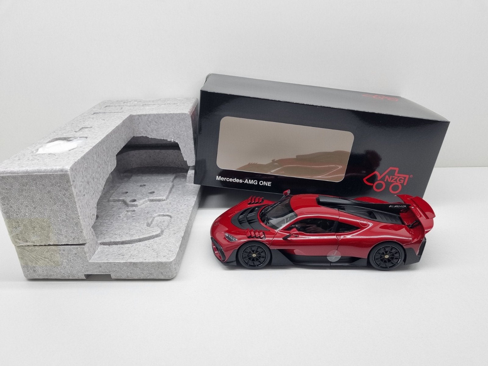 NZG Mercedes-Benz AMG ONE 1:18 Nieuw, Hobby en Vrije tijd, Ophalen of Verzenden, Nieuw, Auto
