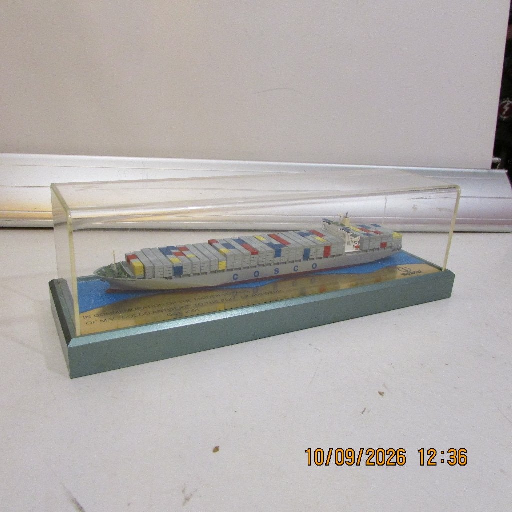 cosco miniatuur boot 28/9/8,5 cm (400), Hobby en Vrije tijd, Ophalen of Verzenden, Zo goed als nieuw