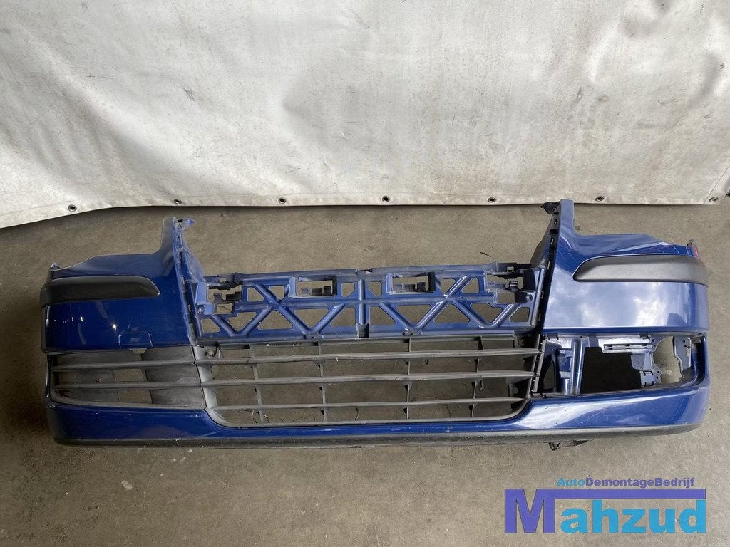 VW TOURAN Blauw voorbumper facelift 2006-2010, Auto-onderdelen, Gebruikt, Volkswagen AG, Bumper, Berliner Ring 2
38440  Wolfsburg, DE