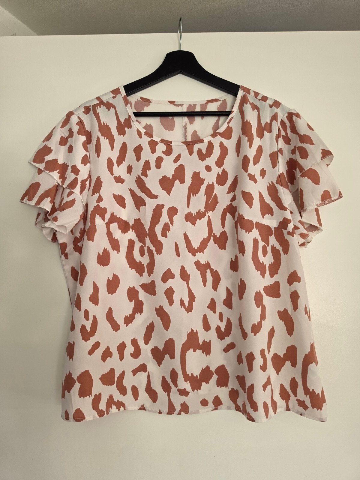 Witte top met oudroze print Shein Curve maat 1XL, Kleding | Dames, Wit, Maat 46/48 (XL) of groter, Ophalen of Verzenden, Zo goed als nieuw