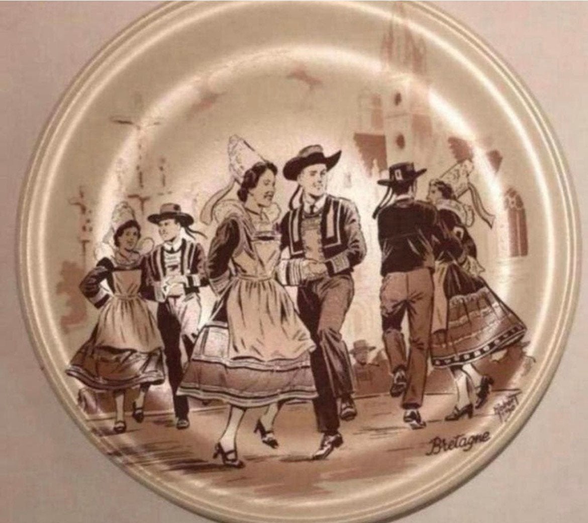 Decoratief bord Bretagne dansers Breiz Izel keramiek, Ophalen of Verzenden
