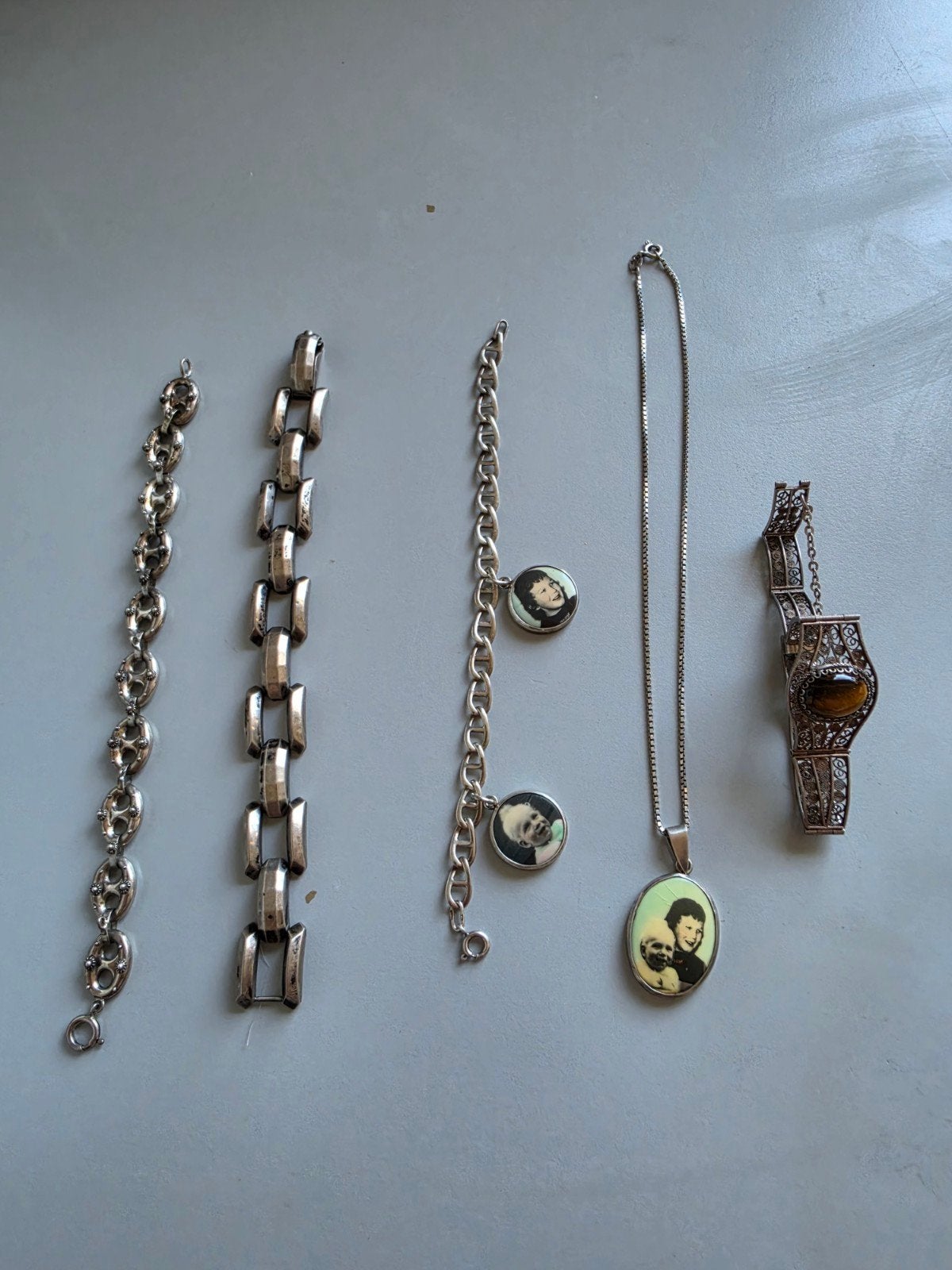 Diverse gekeurde zilveren sieraden (800, 835, 925), Ophalen of Verzenden, Zilver, Zilver, Met bedels of kralen