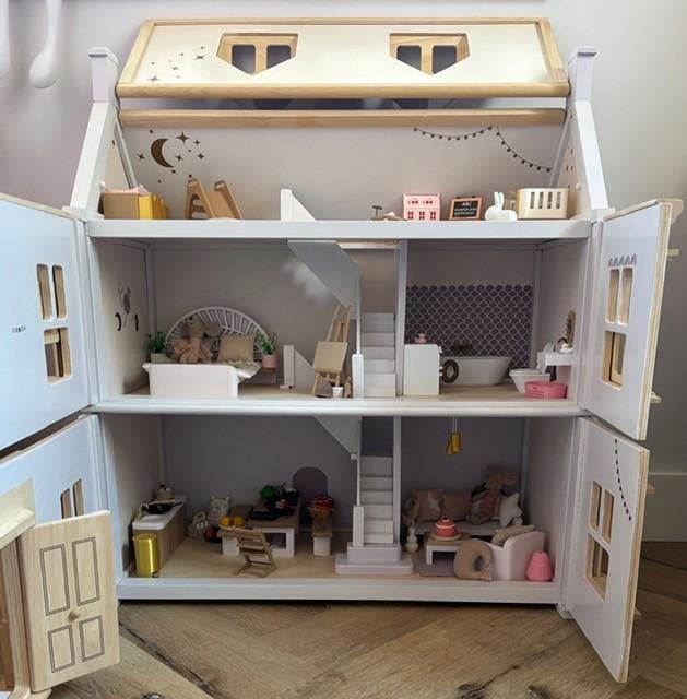 Plantoys houten poppenhuis ZGAN, Ophalen of Verzenden, Zo goed als nieuw, Poppenhuis
