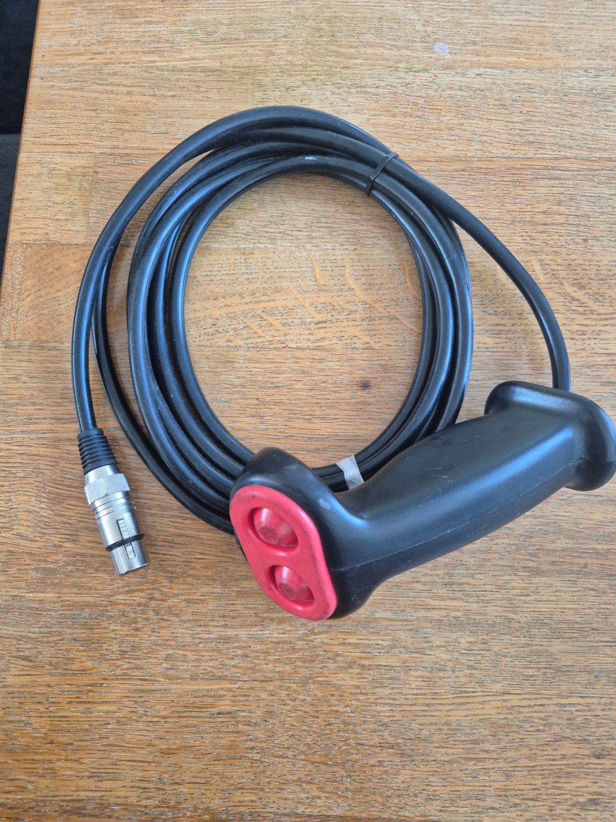 Lierbediening met kabel en stekker, Ophalen of Verzenden