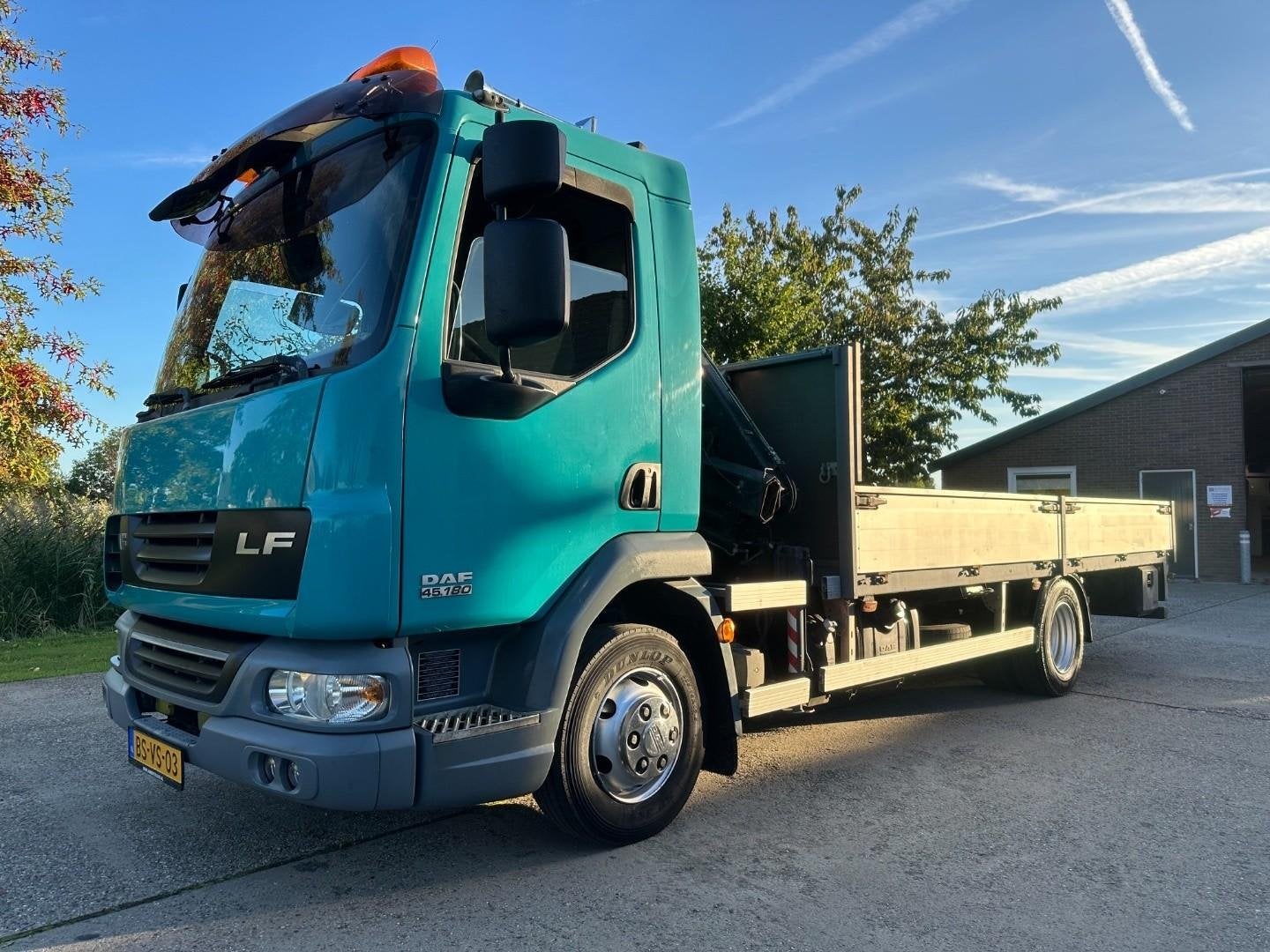 DAF FA LF45 .180 / NL TRUCK / HIAB 035 KRAAN /HANDGESCHAKELD, Auto's, 183 pk, Achterwielaandrijving, Origineel Nederlands, Bedrijf