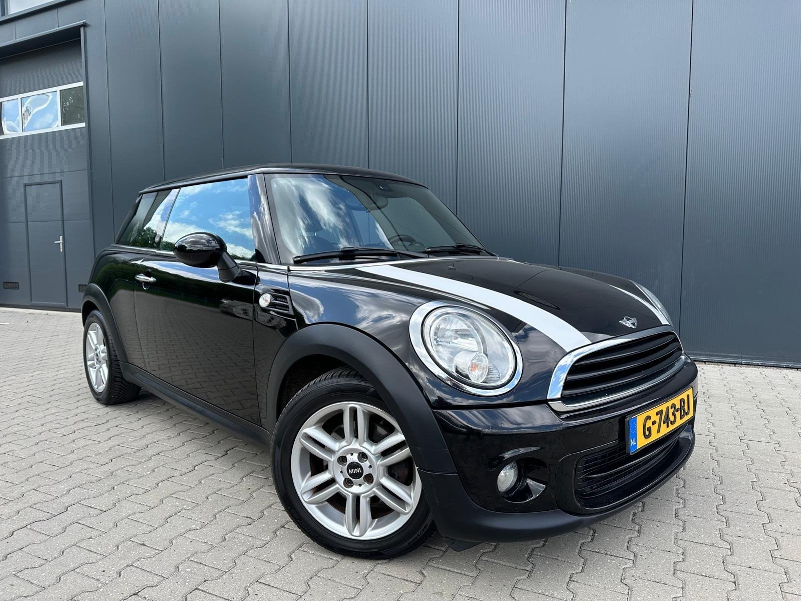 Mini Mini 1.6 ONE CHILI BJ012 ( NW-KOPPELING ) TOP, Auto's, Voorwielaandrijving, Euro 5, Zwart, 4 cilinders