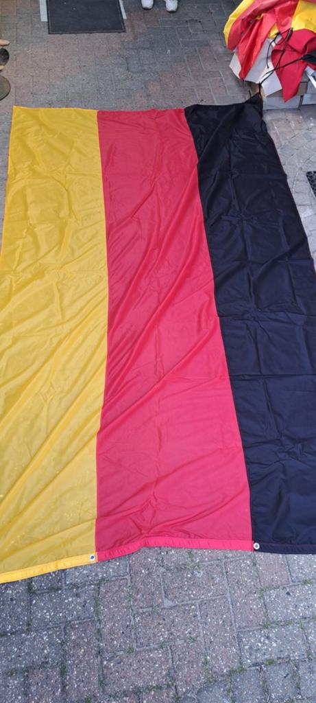 Vlaggen Duitsland en België en vlaggetjes straatversiering, Diversen, Ophalen