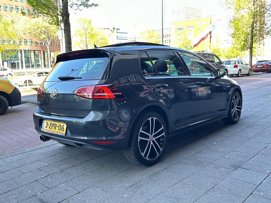 Volkswagen Golf 1.4 TSI GTE Aut Navi Camera Pano, Auto's, 8 kWh, Stof, Gebruikt, 4 cilinders