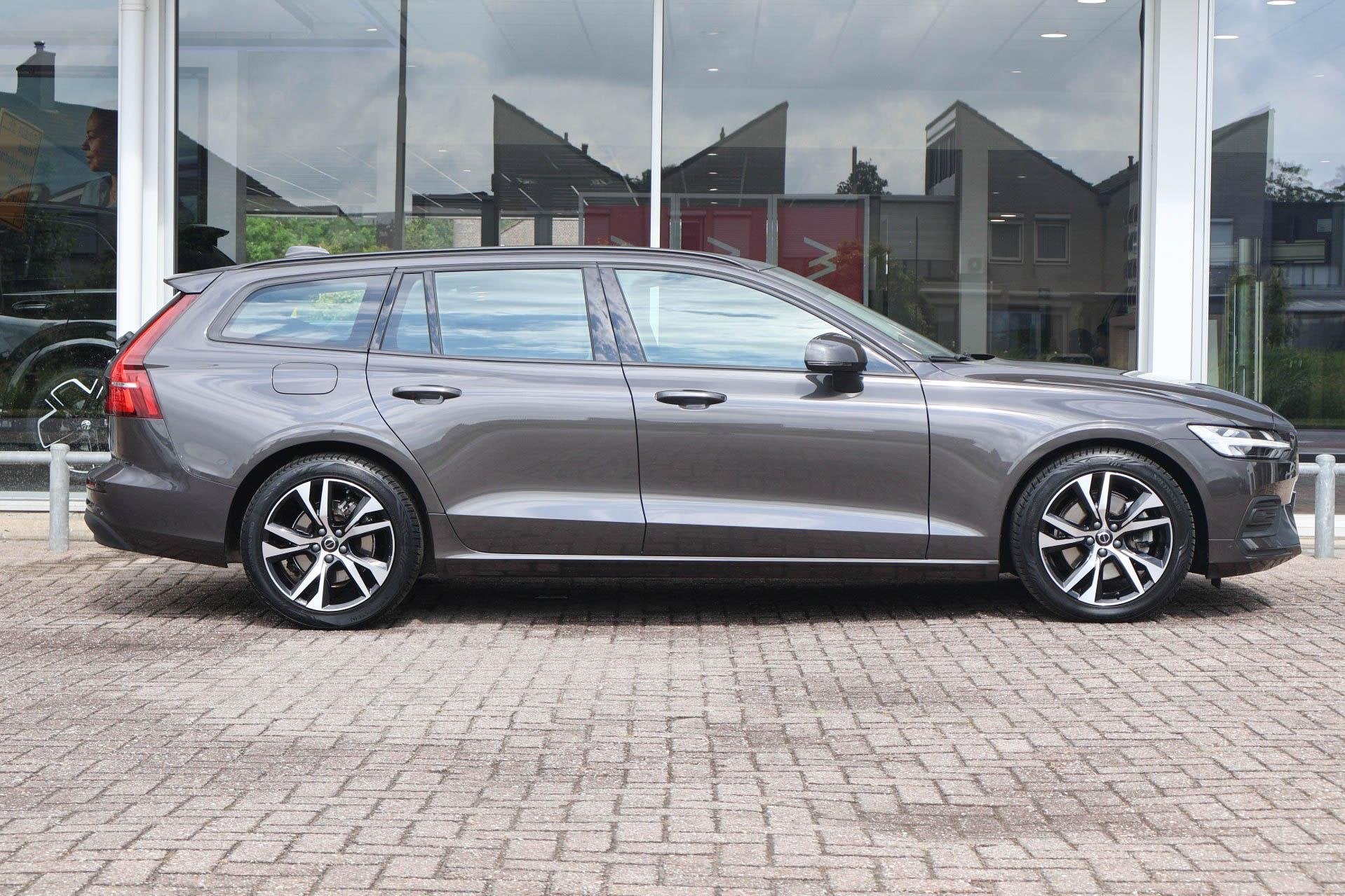 Volvo V60 2.0 B4 197pk AUT Essential Edition | Leder | Navig, Auto's, 12 maanden, 4 cilinders, 1634 kg, 750 kg