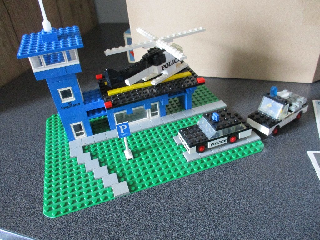 lego setjes 354 Politiehelihaven 621 politie auto, Ophalen of Verzenden, Gebruikt, Complete set, Lego