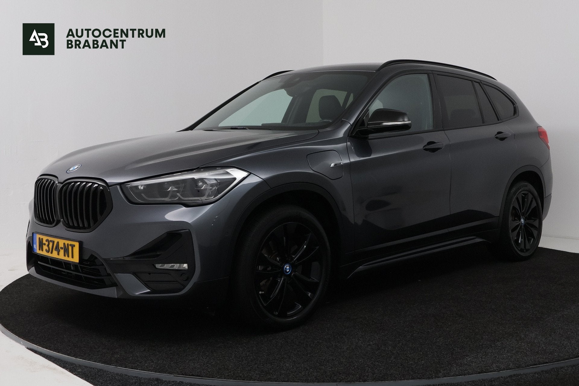 BMW X1 XDrive25e Business Edition Plus (STOELVERWARMING, HEA, Auto's, BMW, 8 kWh, 125 pk, Gebruikt, Bedrijf