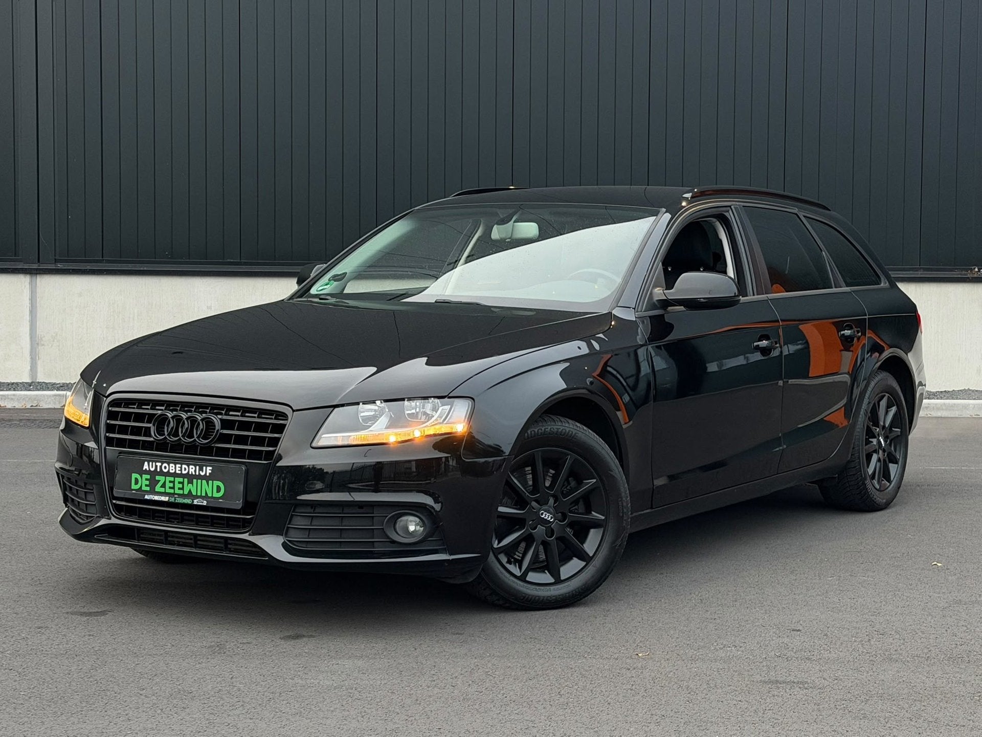 Audi A4 Avant 1.8 TFSI Black on Black|Nieuw APK, Auto's, Voorwielaandrijving, Gebruikt, 4 cilinders, A4
