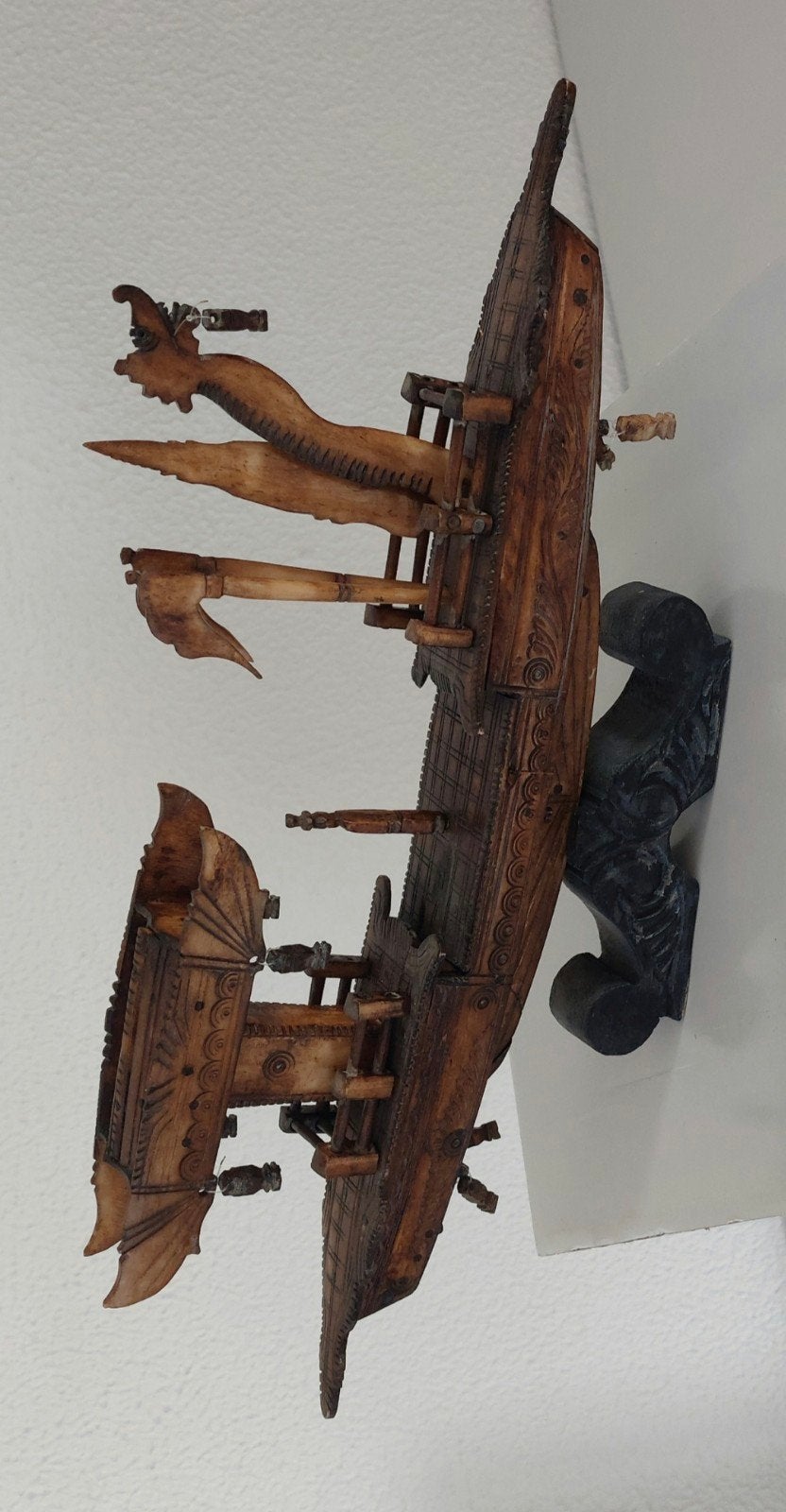 Prachtige Chinees Drakenschip
Houtsnijwerk Voor €95, Antiek en Kunst, Kunst | Beelden en Houtsnijwerken, Ophalen of Verzenden