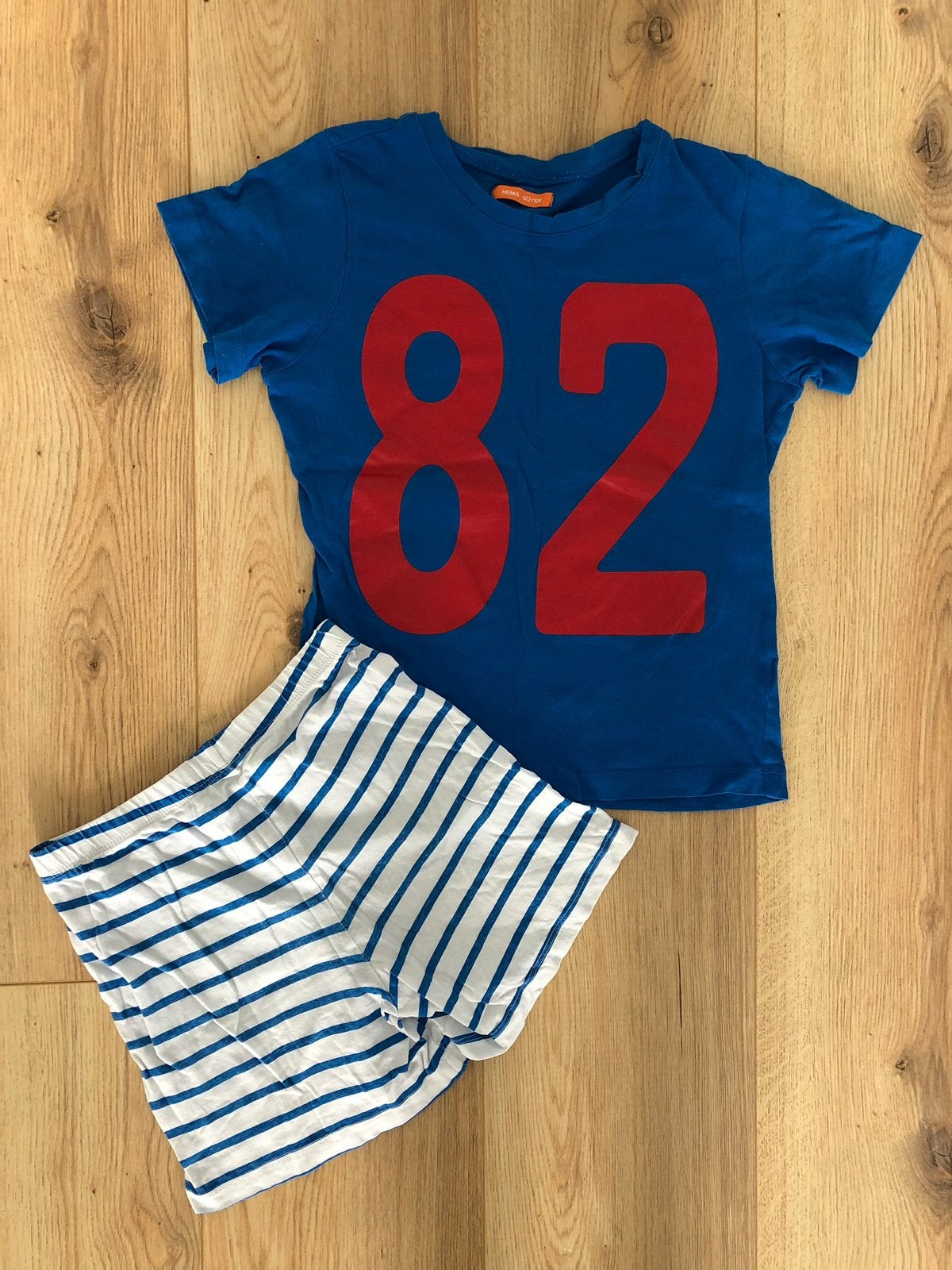 Stoere Hema shortama zomer pijama broek shirt 122 128, Kinderen en Baby's, Kinderkleding | Maat 122, Ophalen of Verzenden, Gebruikt