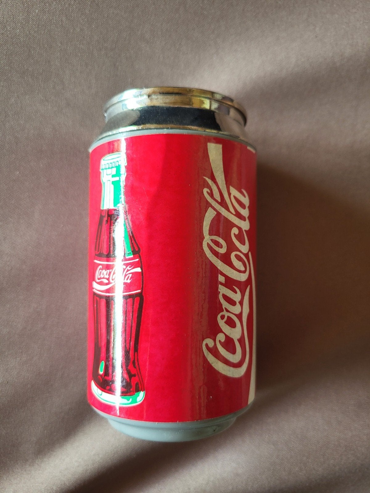 Coca Cola Aansteker in Blikjesvorm - Uniek Verzamelobject, Ophalen of Verzenden