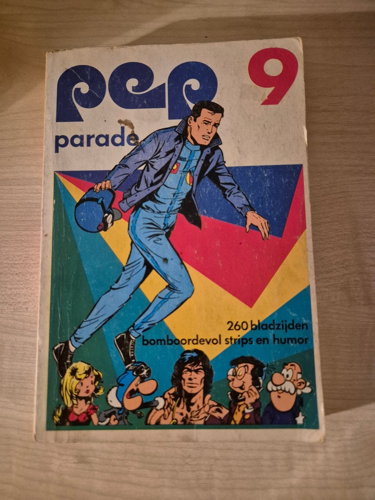 Pep Parade nr. 9 (1973) - vintage stripboek pocket - 260 blz, Boeken, Eén comic, Ophalen of Verzenden, Gelezen, Europa