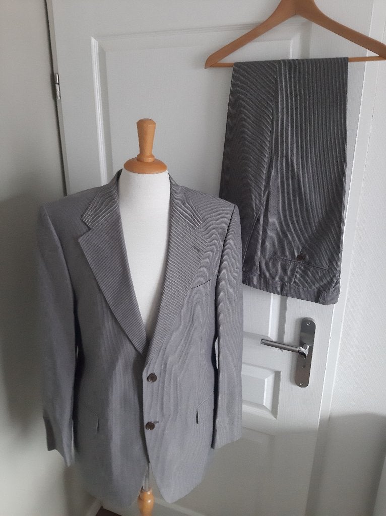 Vlot kostuum maat 52 van Angelo Letrico ., Kleding | Heren, Maat 52/54 (L), Angelo Litrico, Beige, Ophalen of Verzenden