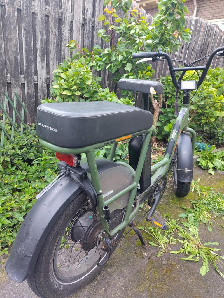 Rad Power Bike Radrunner 2 met bagagedragerzitje, Fietsen en Brommers, Elektrische fietsen, Ophalen, Gebruikt