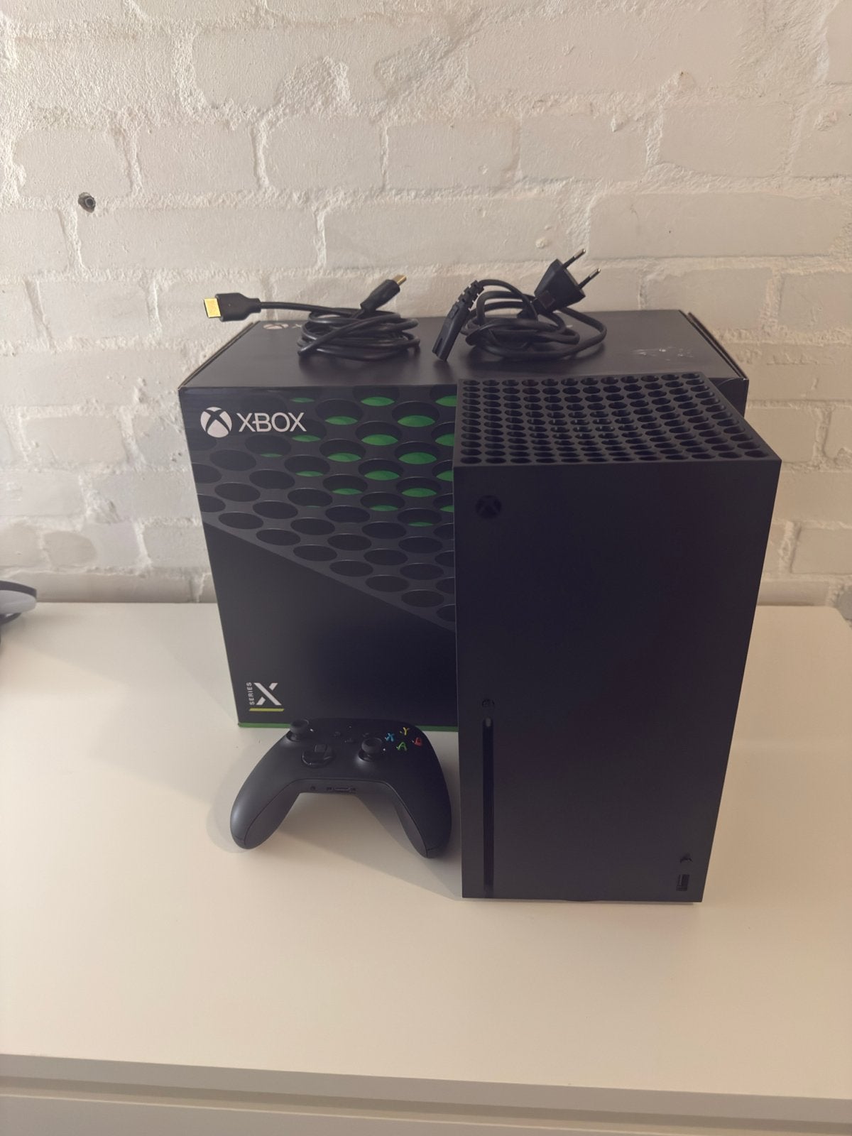 Xbox Series X inclusief doos en controller, Spelcomputers en Games, Spelcomputers | Xbox Series X en S, Ophalen of Verzenden, Zo goed als nieuw