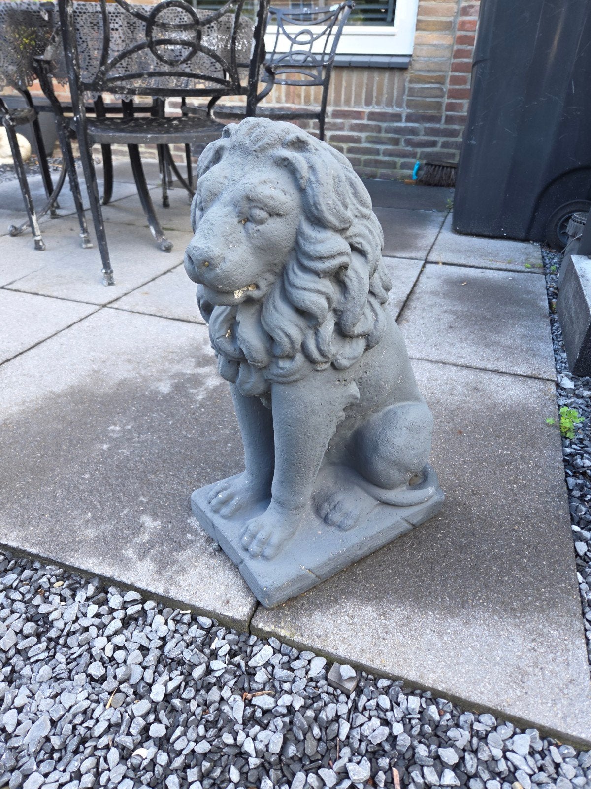 Betonnen leeuw - Tuinbeeld, Tuin en Terras, Tuinbeelden, Ophalen of Verzenden, Gebruikt, Beton, Dierenbeeld