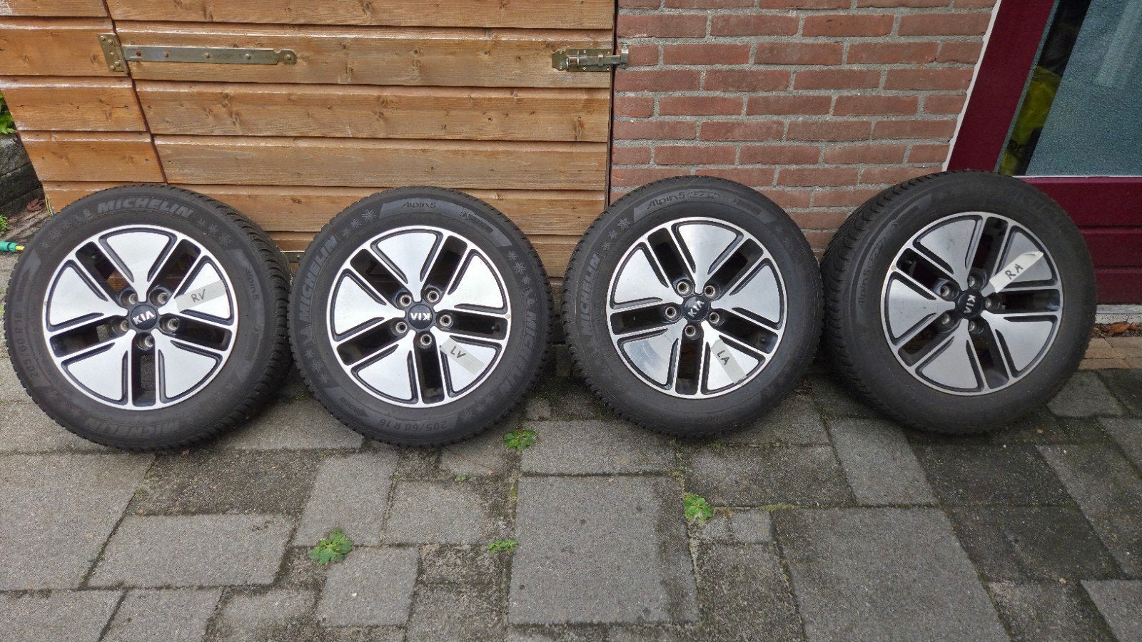 Kia velgen met Michelin Alpin 5 winterbanden met TPMS, Auto-onderdelen, Banden en Velgen, Ophalen, Gebruikt, 16 inch, Banden en Velgen
