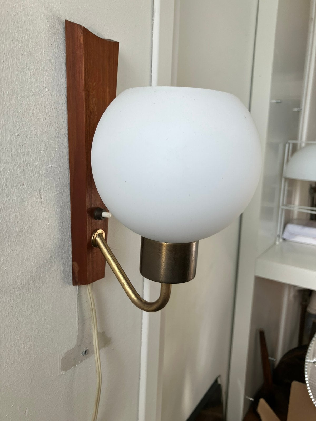 Deens  vintage Teakhouten wandlampje, Ophalen of Verzenden, Zo goed als nieuw