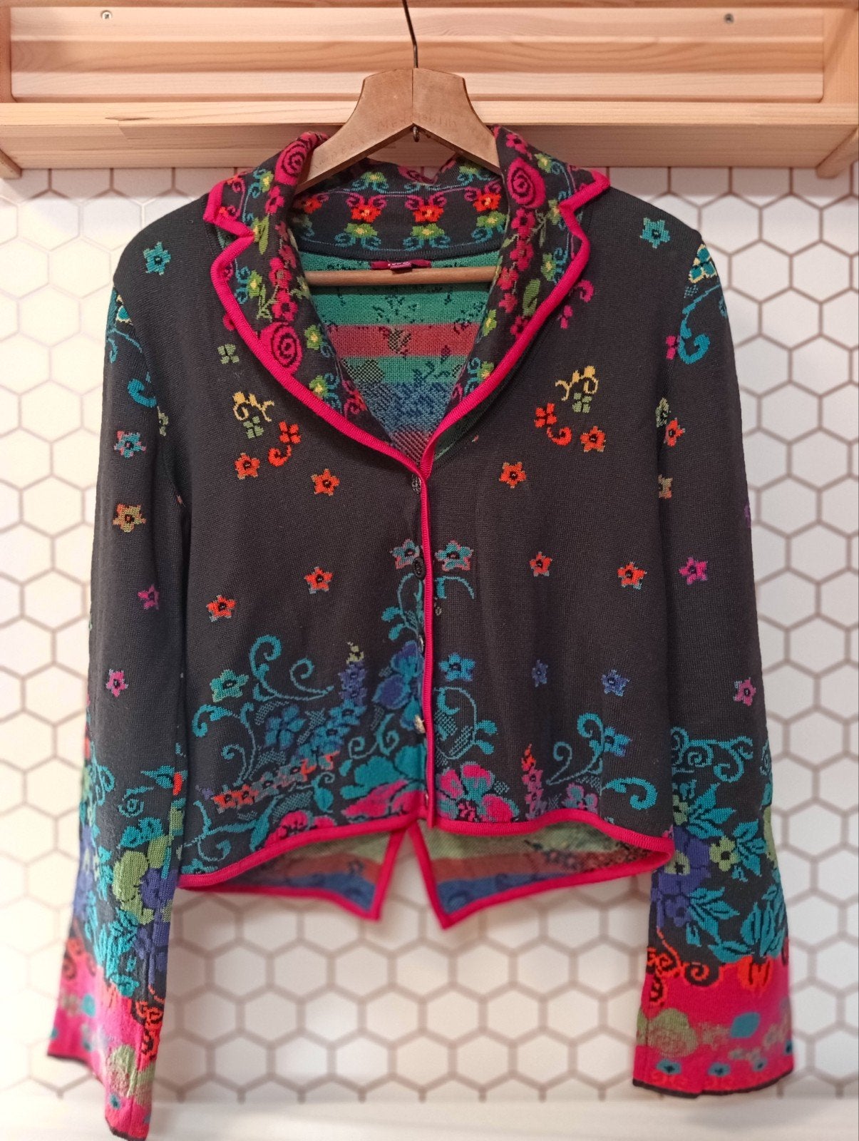 Ivko vest met mooie heldere bloemenprint in maat L, Kleding | Dames, Truien en Vesten, Maat 42/44 (L), Ophalen of Verzenden, Zo goed als nieuw