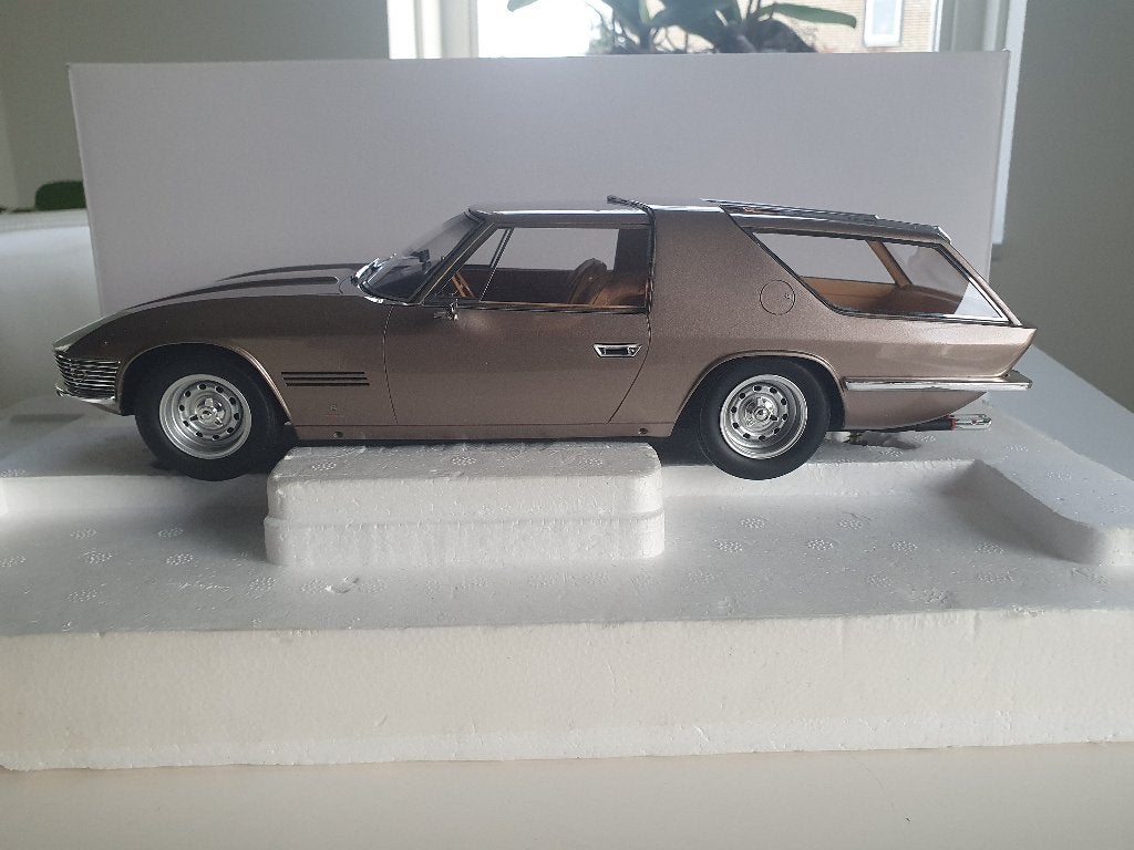 1:18 Matrix Ferrari 330GT Shooting Brake Vignale, 1968, BBR, Gebruikt, Auto, Autoart