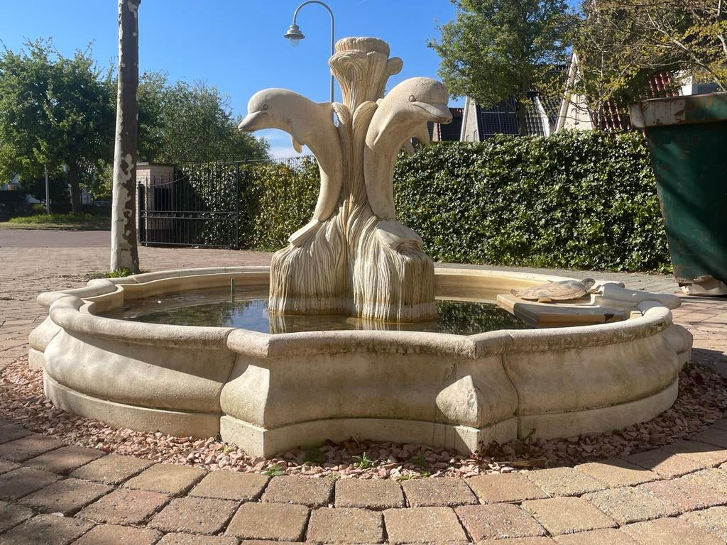 Fontein met dolfijnen (1,4 x 3m), Ophalen, Gebruikt, Graniet, Fontein
