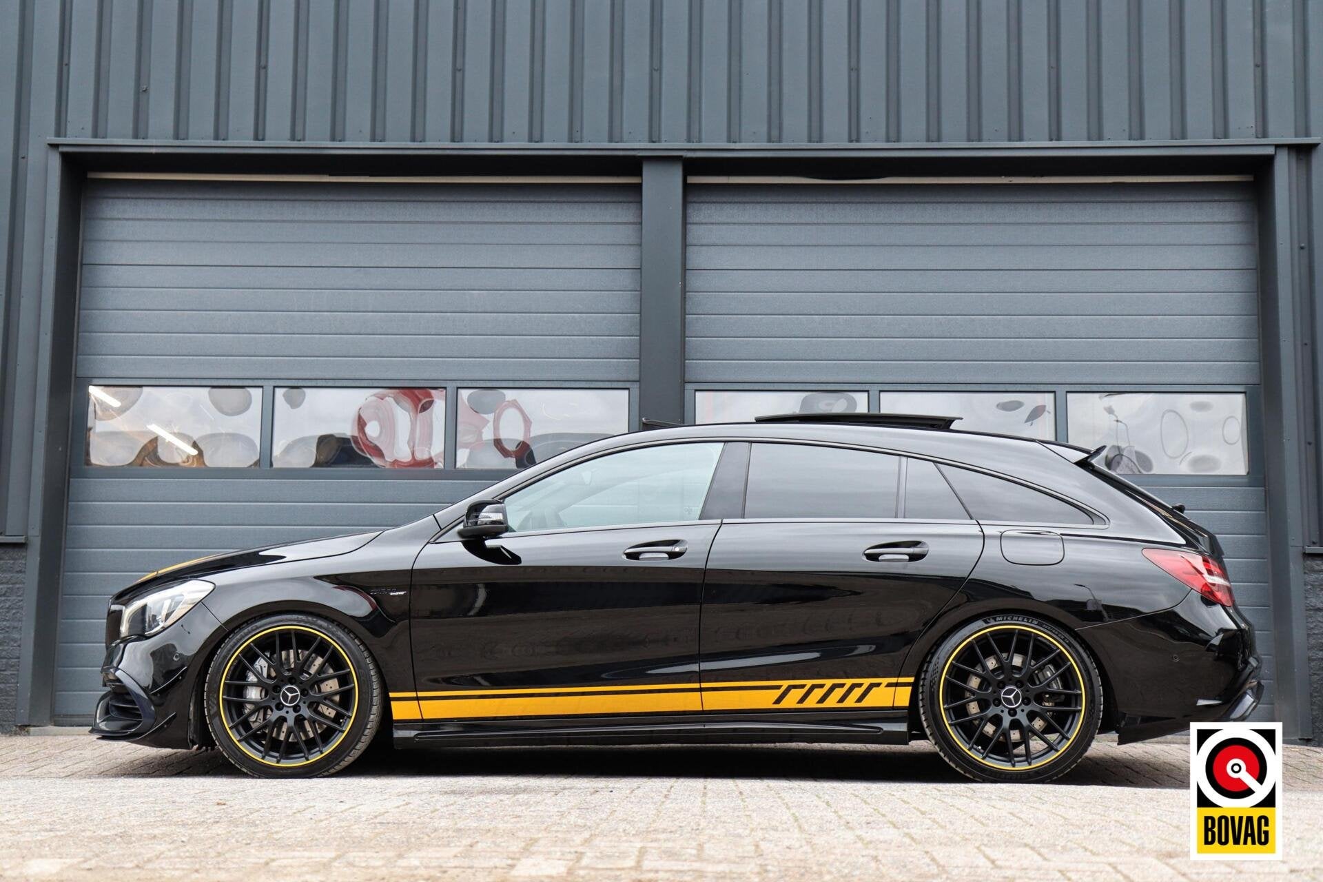 Mercedes CLA-klasse Shooting Brake AMG 45 4MATIC Yellow Nigh, Auto's, Automaat, CLA, Lichtsensor, Gebruikt