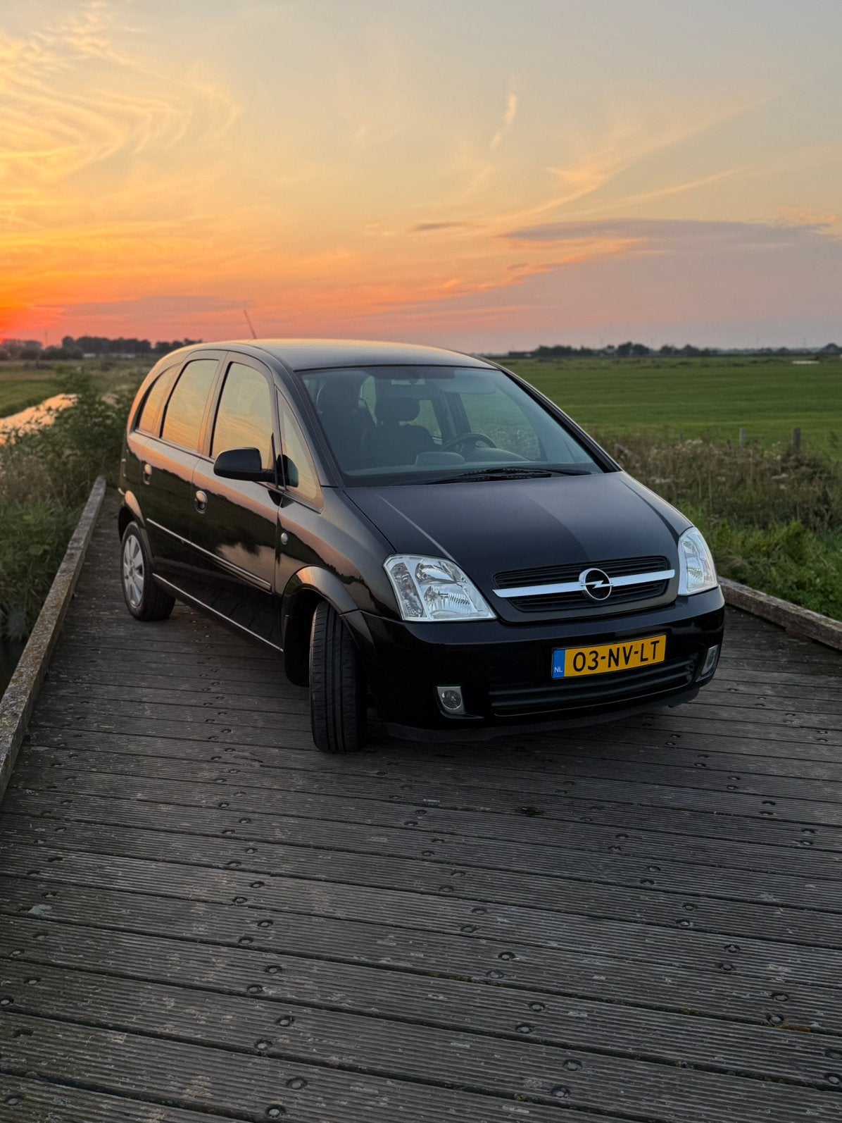 Opel Meriva 1.6 16V Easytronic 2004 Zwart !HELE NETTE AUTO!, Auto's, Opel, Stof, Zwart, 4 cilinders, 100 pk