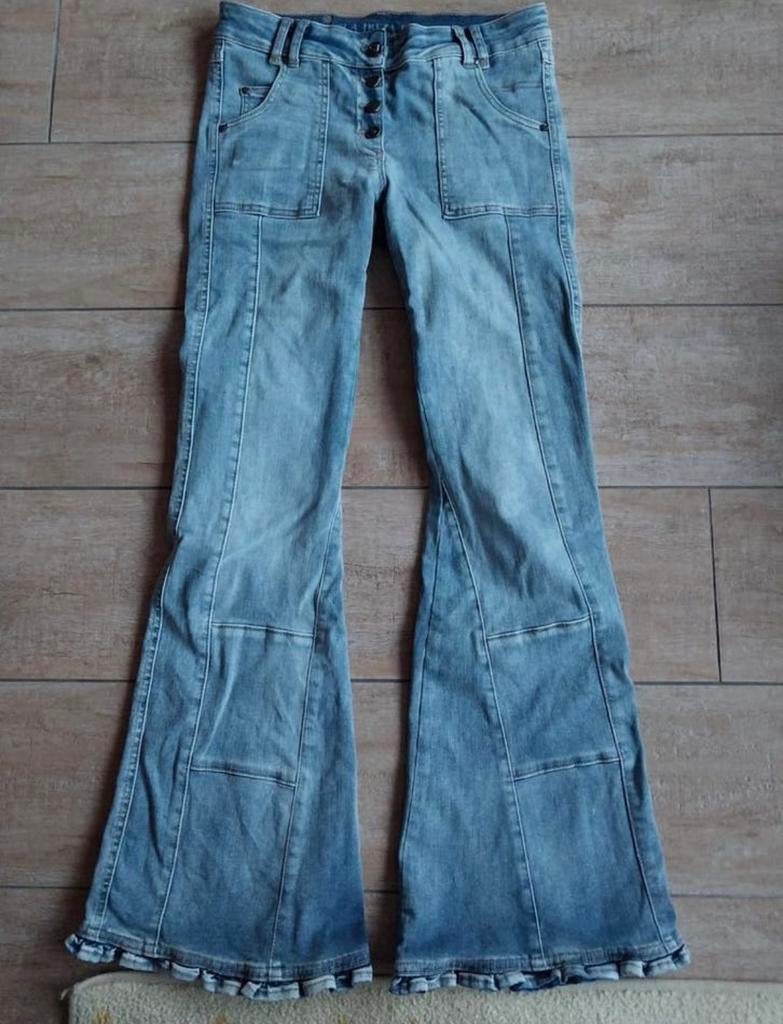 Isla ibiza bonita flared jeans spijkerbroek gezocht, Ophalen, Zo goed als nieuw, Blauw, W32 (confectie 46) of kleiner