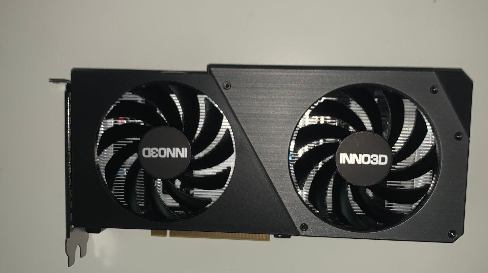 INNO3D GeForce RTX 4060 Twin X2 8GB GDDR6– Zo goed als nieuw, Computers en Software, HDMI, GDDR6, PCI-Express 4, Ophalen of Verzenden