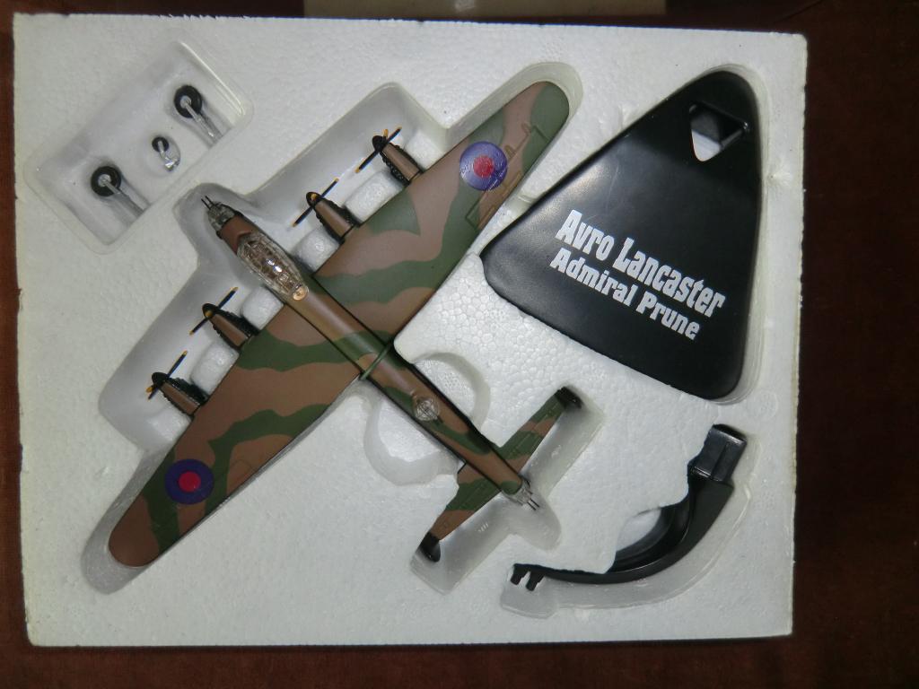 Avro Lancaster Admiral Prune model, Hobby en Vrije tijd, Modelbouw | Vliegtuigen en Helikopters, Overige merken, 1:72 tot 1:144