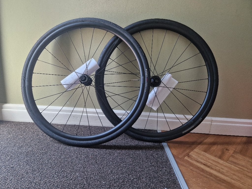 Nieuw. DT Swiss G540 velgen en Sworks Mondo 2BR banden, Ophalen, Nieuw, Stuur