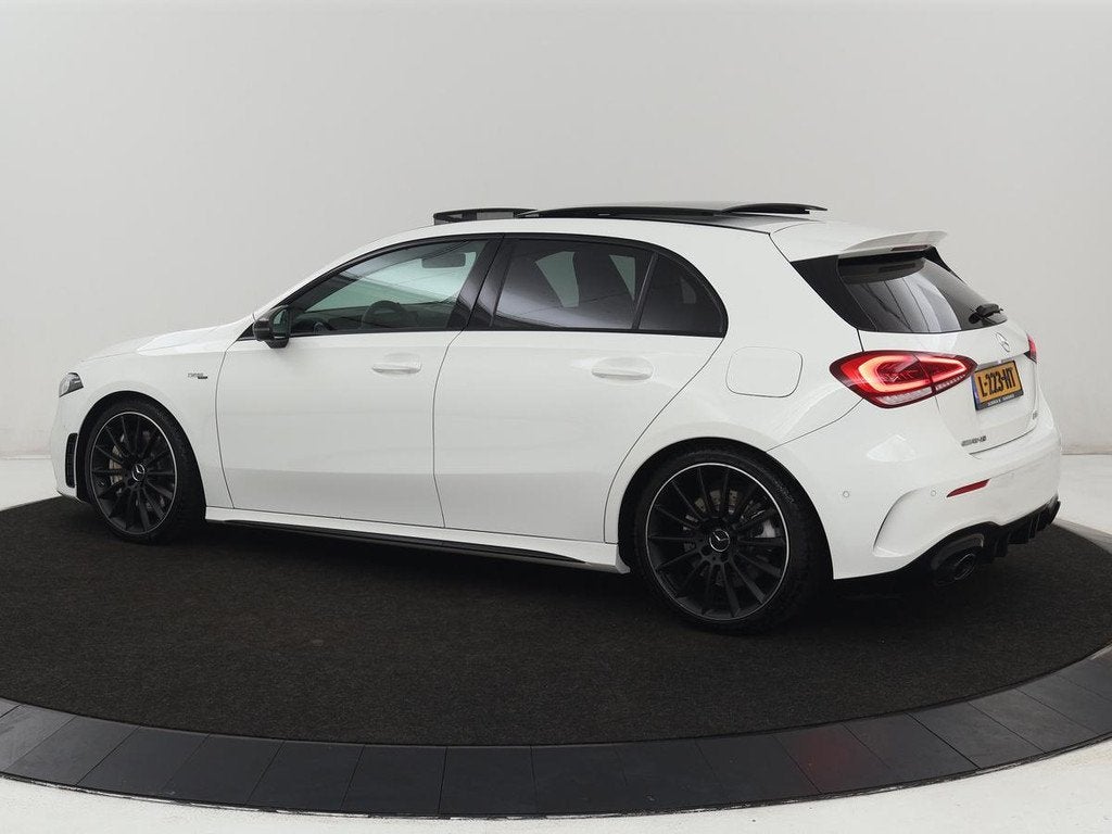 Mercedes-Benz A-klasse AMG 35 4Matic Night | Panoramadak | C, Auto's, Mercedes-Benz, Automaat, Euro 6, 4 cilinders, Leder en Stof