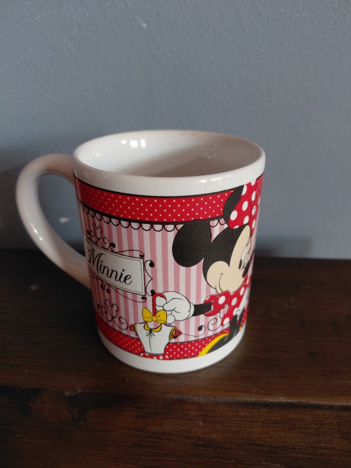 Originele Disney Minnie Mouse Mok "How Do I Look", Ophalen of Verzenden, Mickey Mouse, Zo goed als nieuw, Servies