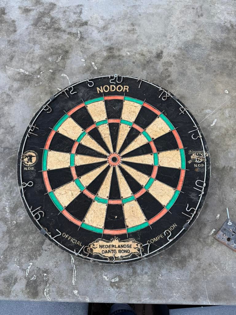 Vintage nodor dartboard, Sport en Fitness, Darts, Ophalen of Verzenden, Zo goed als nieuw, Dartbord