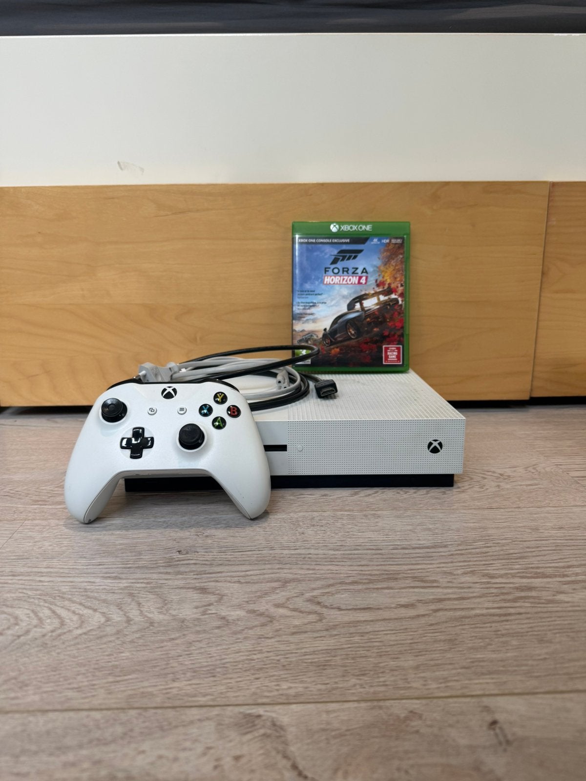Xbox One S- 1TB- met controller en één spel, Spelcomputers en Games, Xbox One S, Ophalen of Verzenden, 1 TB, Met 1 controller